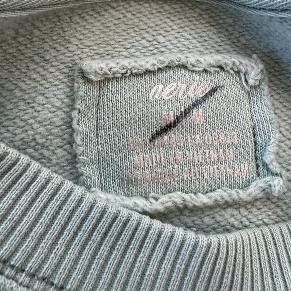 Aerie oversized crewneck sweatshirt heart graphic mint/light green medium - Picture 3 of 5